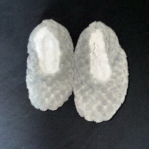 Cozy Gray Fuzzy Slippers